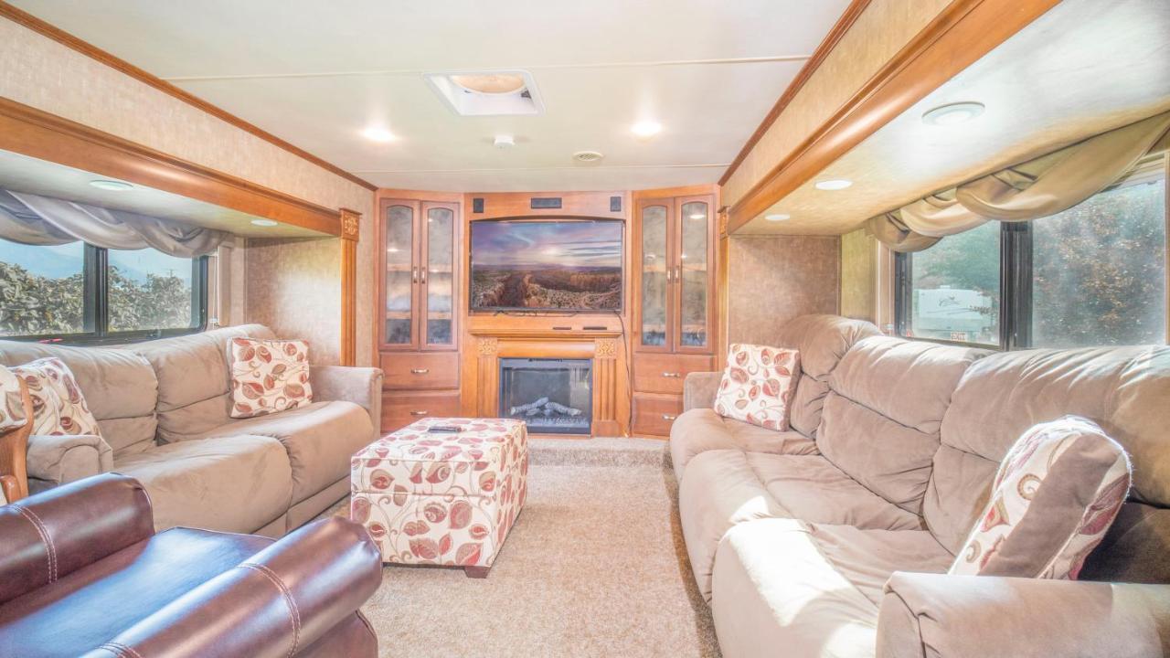 Ferienwohnung Outdoor Glamping Large 5Th Wheel Setup Ok4A Moab Exterior foto